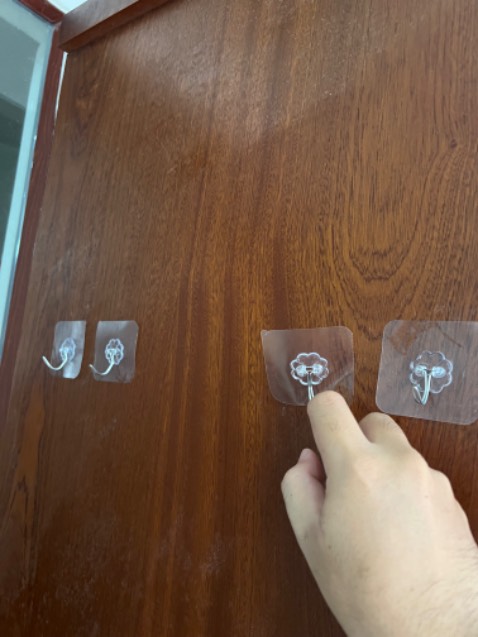 Mua về dán để treo vợt chỉ dưới 300g nhưng keo ko dính để qua một đêm thì rớt toàn bộ