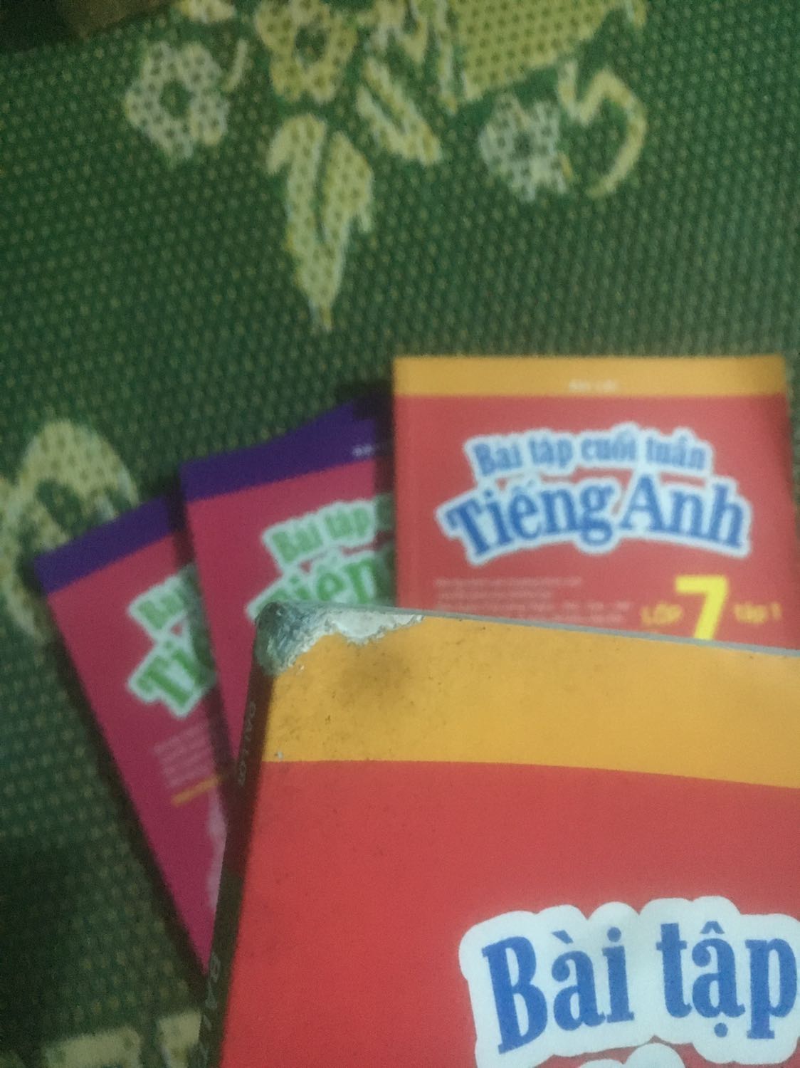 Sách vừa nhận dk, 1 quyển mốc và rách hết góc. Còn 1 quyển gãy bìa. Mk mong nhận dk ngay phản hồi từ tiki