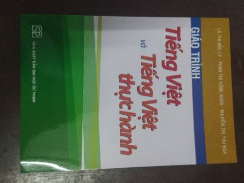 Sách được đóng gói cẩn thận, không bị rách hay nhòe