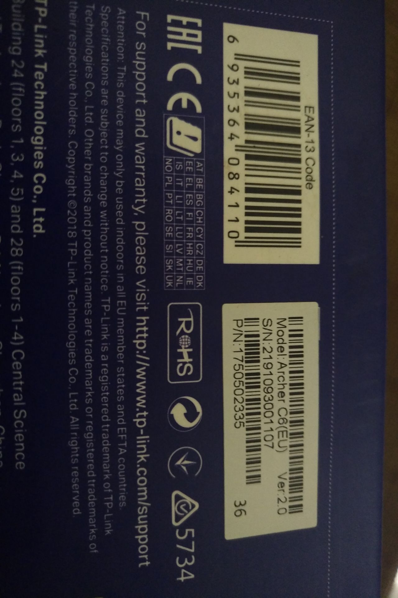 sản phẩm tuyệt vời, có điều nhân viên tư vấn của tiki bảo là bản v2.8 mà khi nhận được lại là bản v2, quá thất vọng với cách làm ăn của tiki. yêu cầu đổi sản phẩm cũng không giải quyết.
về sản phẩm, đây là sản phẩm tuyệt vời, có cổng lan và wan đạt tốc độ gigabit giúp băng thông mạng trên 100 mbps.