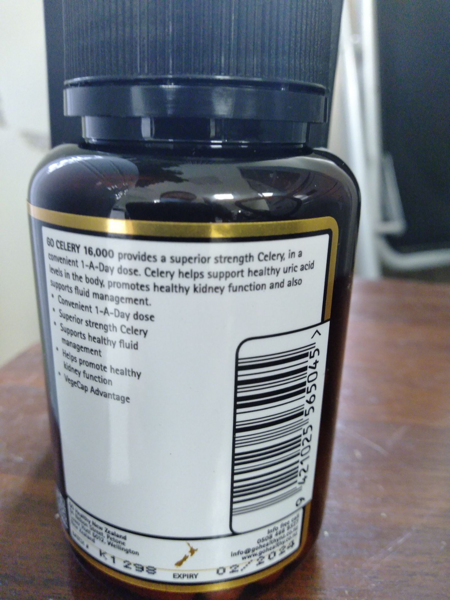 hàng nhập khẩu chính hãng đã mua nhiều của nhà bán này. dùng có giảm axit uric