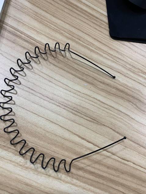 Cái này chủ yếu tạo kiểu dành cho người tóc nhiều, sản phẩm hơi yếu khó giữ tóc