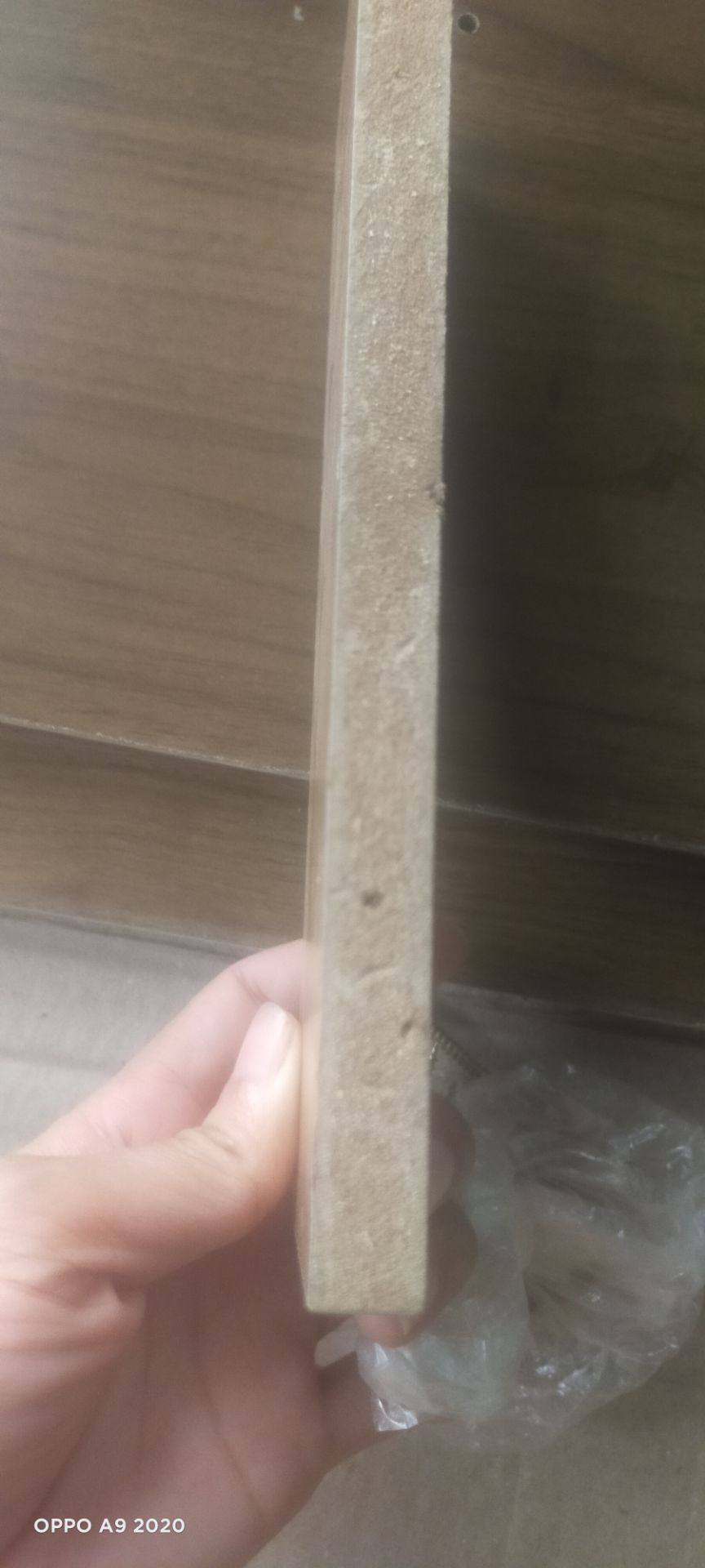 mình mua 2 chiếc, 1 chiếc ok còn 1 thì bị lỗi khoan lung tung, chỗ cần thì k khoan chỗ k cần thì khoan hẳn 2 lỗ, vì nó nằm dưới cùng nên mình để dùng tạm, mong lần sau shop kiểm tra hàng kỹ trc khi giao