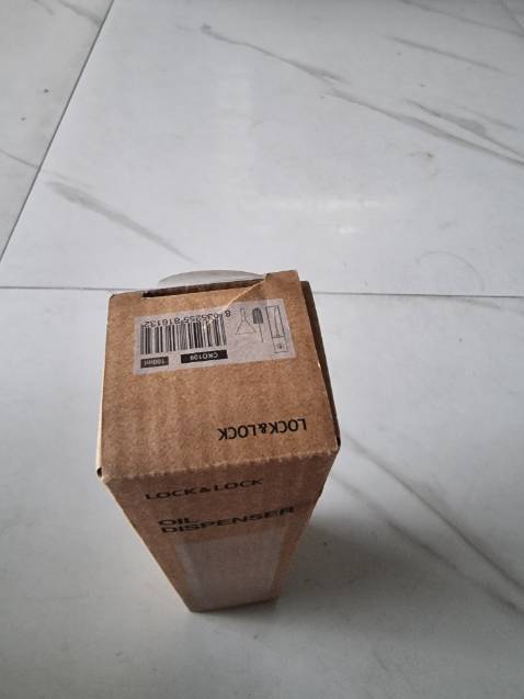 Giao hàng nhanh.  Xài cũng được thời gian ko biết ra sao nên cho trước 4 sao,  nên mua nhé chị em. ( hộp đựng có ai đó đã khui ra,  nhưng ko sao, chập nhận đc )