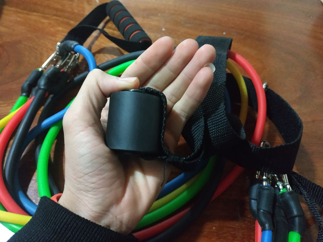 Sản phẩm dùng khá tốt. Sau 1 thời gian sử dụng vẫn có độ đàn hồi tốt. Cân nặng hơi nhẹ, mình toàn dùng một lúc cả 5 dây mà vẫn thấy nhẹ