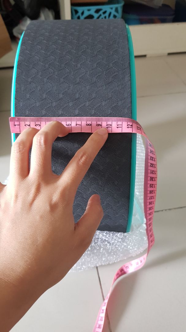 Cục gạch mềm và nhẹ quá, hỗ trợ không được tốt. Dây cũng ngắn hơn bình thường, để dài nhất cũng ko vừa khoảng cách từ đầu đến đạp gót. Vòng như đồ chơi trẻ con. Tóm lại cả bộ mua về thêm bực. Không hiểu xài kiểu gì được luôn. Làm ơn cho trả hàng. Cục gạch mềm và nhẹ quá, hỗ trợ không được tốt. Dây cũng ngắn hơn bình thường, để dài nhất cũng ko vừa khoảng cách từ đầu đến đạp gót. Vòng như đồ chơi trẻ con. Tóm lại cả bộ mua về thêm bực. Không hiểu xài kiểu gì được luôn. Làm ơn cho trả hàng.