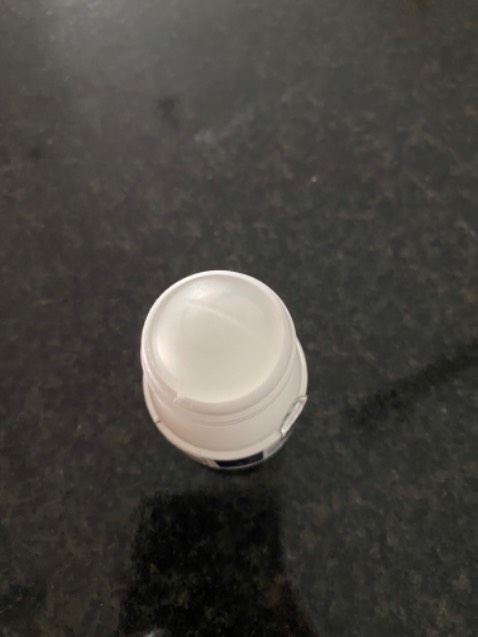 Sản phẩm bị lỗi đầu lăn cứng ko sử dụng đc, đa. Chat riêng vs shop mà ko thấy trả lời, Tiki hỗ trợ đổi hàng hoặc xem lại những lời quảng cáo hoàn tiền của shop, ko uy tín chút nào