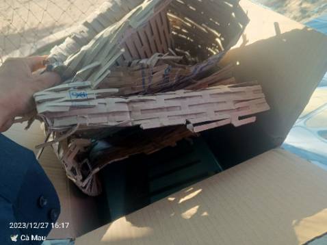 Chống sốc quá trời luôn , hộp quá bự luôn , nói chung mua trên Tiki của bên Tp-Link, về phần đóng gói không chê được... Sản phẩm Wifi của Tp-Link từ giá cao đến giá thấp sài rất là ok luôn.. Đáng đồng tiền bát gạo .. 10 điển cho Tp-Link