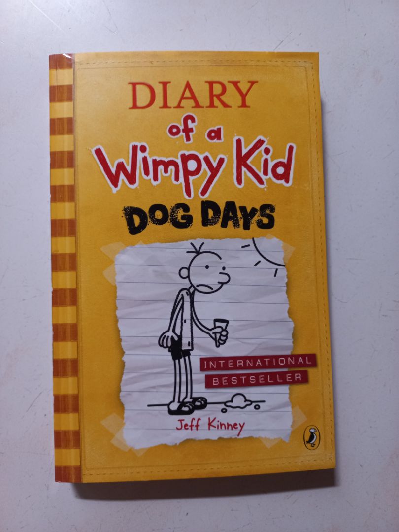 Sách có vài chỗ bị quăng góc làm mình không thích lắm. Còn nội dung truyện quá hay nên khỏi phải nói rồi.