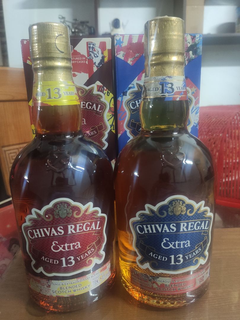 Đóng gói cẩn thận, hộp rượu không bị móp. Rượu thì chưa uống nhưng dòng 13 này nhìn đẹp, thích hợp cho ai muốn mua làm quà biếu.