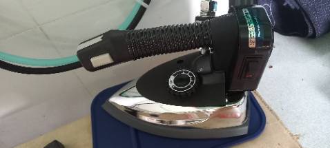 Đẹp.đầm phun hơi mạnh tốt rất hài lòng mn nên mua ạ