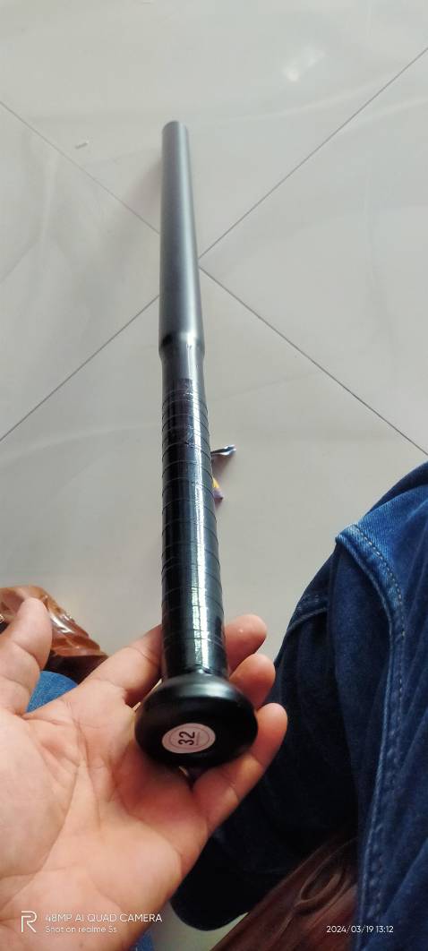 Gậy chắc chắn, nặng hơn nghĩ