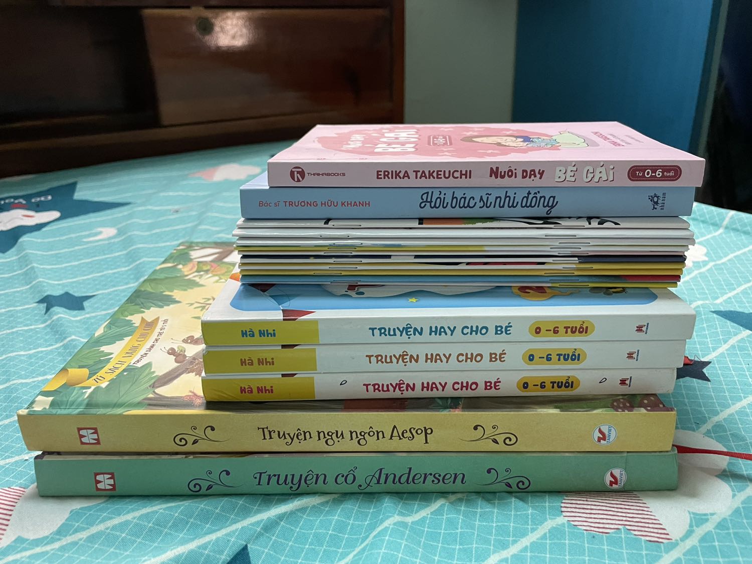 Sách có rất nhiều truyện hay có điều hình minh hoạ hơi bị lặp lại so với tập 1,2,3