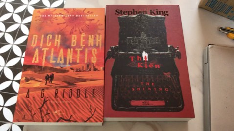 Shop giao hàng nhanh, nhưng tiếc là ko có màng bọc sách, may mắn ko bị móp
Lần sau mong shop bọc sách lại để đề phòng