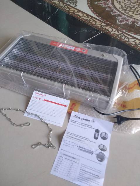 Mắt lưới hơi lớn nên khả năng chỉ bắt đc muỗi to! Đúng hàng Điện Quang bảo hành 12 tháng! Độ bền và hiệu quả thì dùng thử mới biết!