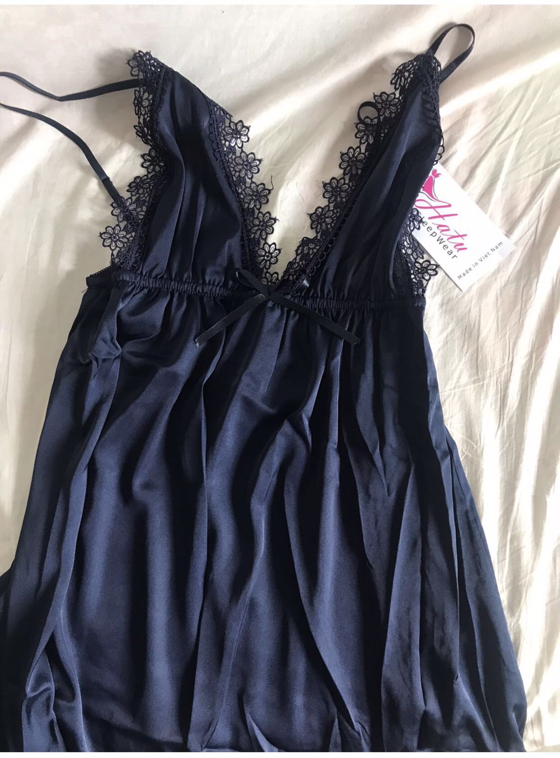 Shop giao hàng không đúng mẫu, không đúng chất liệu, nhắn tin phản ánh cũng không trả lời. Đúng kiểu treo đầu dê bán thịt ***.