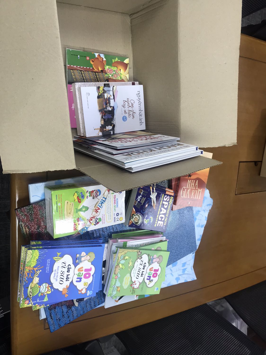 Tiki giao hàng giống như mô tả, đóng gói kỹ lưỡng. Shipper giao hàng nhanh. Ủng hộ 5* nha