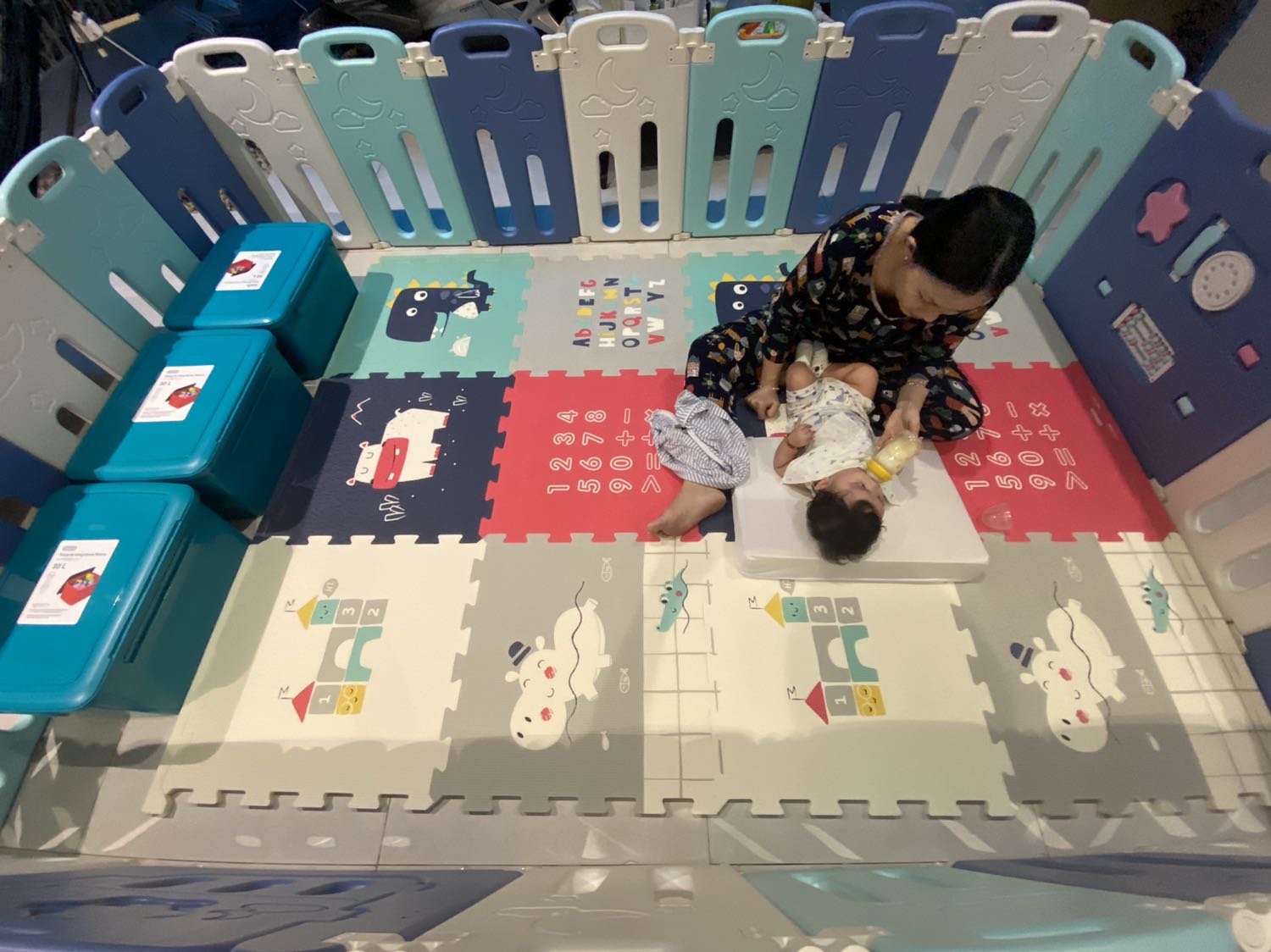 Tiki giao hàng nhanh, đóng gói cẩn thận. Thiết kế đẹp & sử dụng tiện lợi. Mình mua để đựng đồ chơi cho bé nhà mình. Tiki giao hàng nhanh, đóng gói cẩn thận. Thiết kế đẹp & sử dụng tiện lợi. Mình mua để đựng đồ chơi cho bé nhà mình.