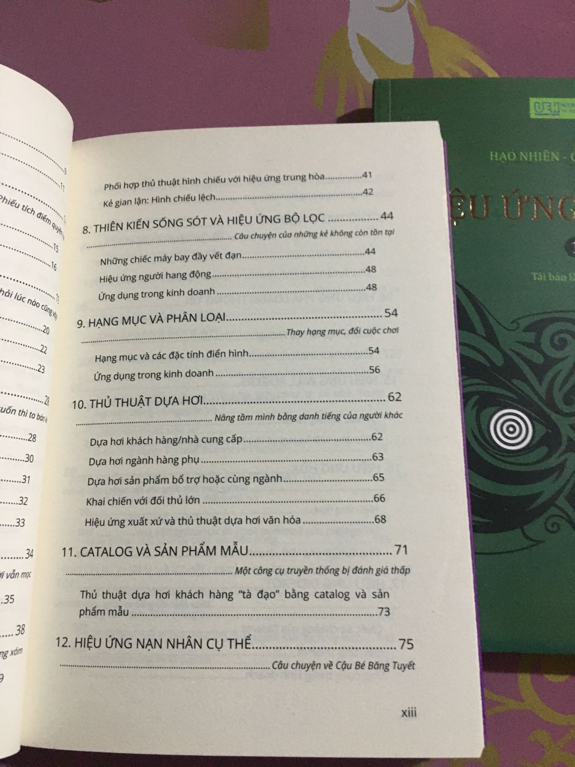 hàng đẹp giao hàng nhanh chóng, ko biết do chính sách của tiki hay là bên giao hàng mà mình đặt hàng lần 1 giao hàng ko nhận dc thì bị huỷ đơn phải đặt lại lần 2