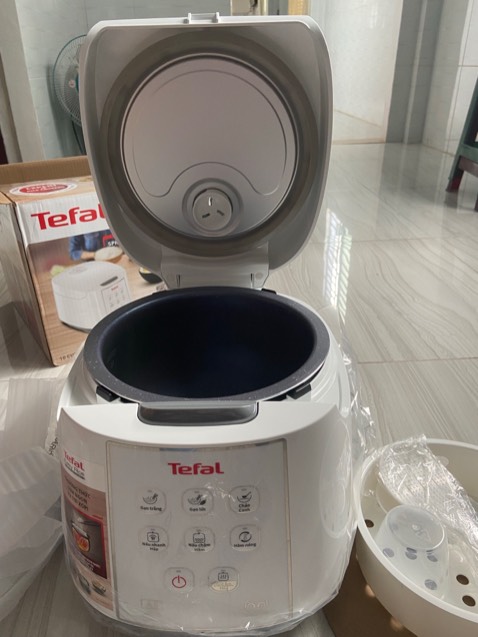 Đóng gói kĩ, giao nhanh đặt chiều hôm trước là sáng hôm sau đã giao. Độ bền thì sd thời gian mới biết 😄 Mình săn được với giá 834k khá rẻ còn đc tặng thêm chảo