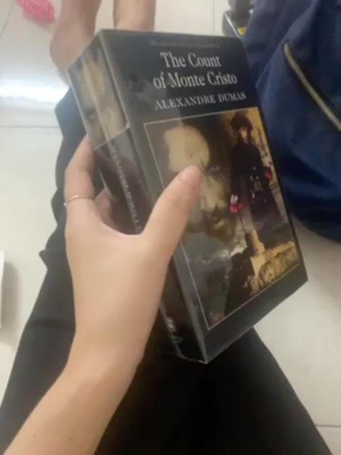 Sách đẹp, shop đóng gói kỹ càng, cẩn thận. Ưng lắm ạ