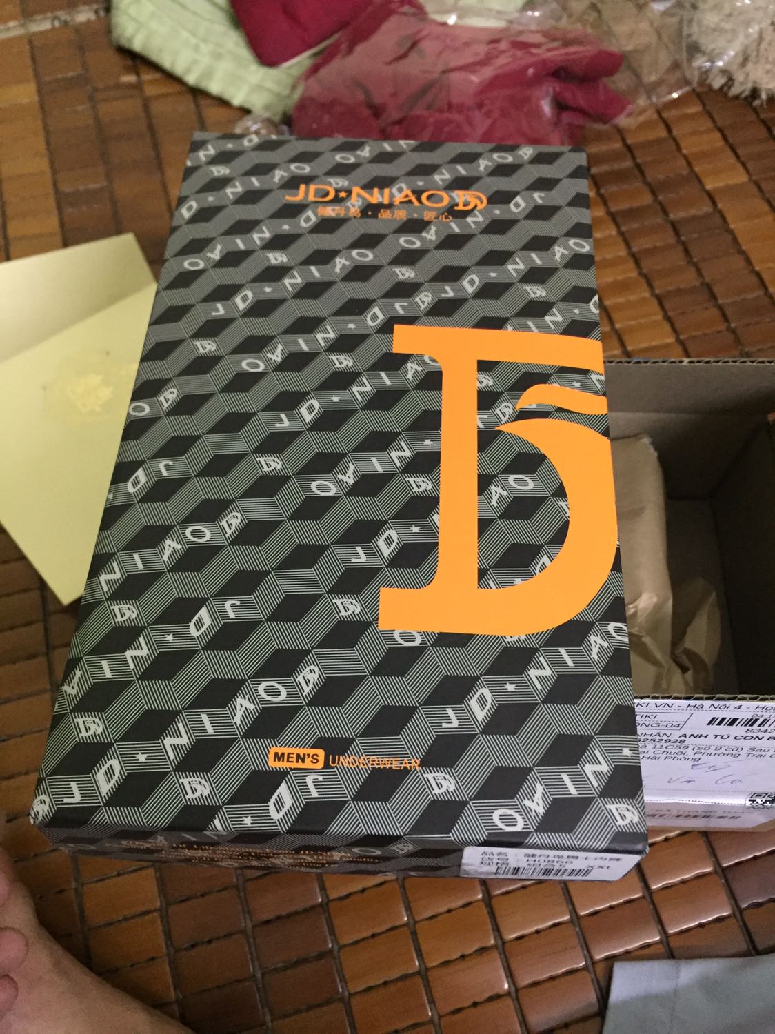 Giao hàng nhanh chóng
Đóng gói đẹp mắt
Mẫu mã đúng dư quảng cáo
Chất liệu có vẻ hơi mỏng
Chất lượng thì cần thẩm :)))))