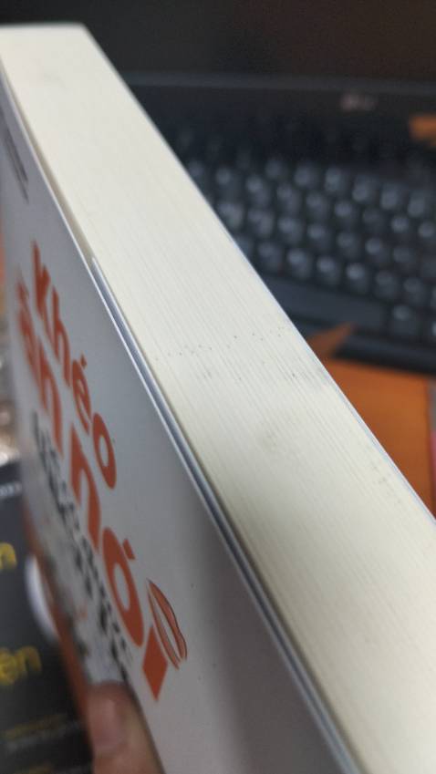 Sách bị móp , dơ. Không hài lòng nha shop ơi.