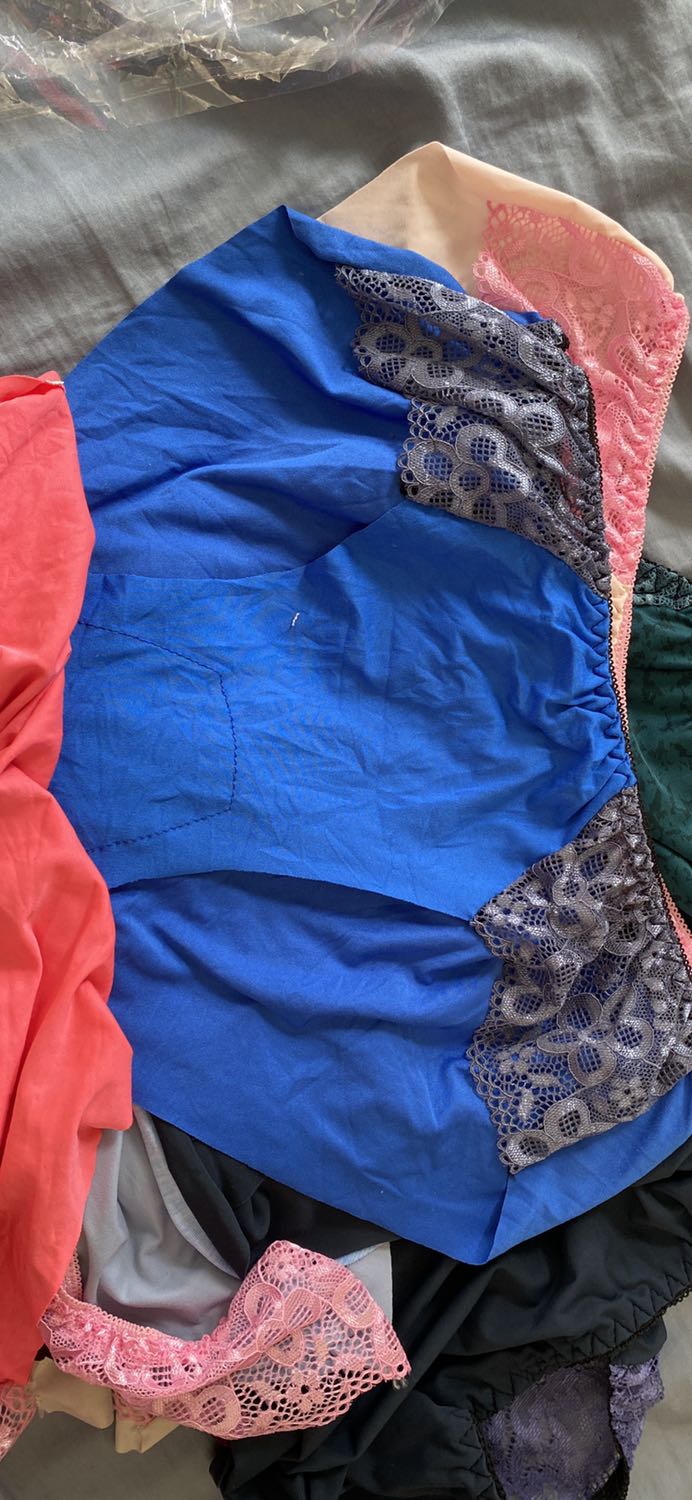 Quần ko giống như hình.  Yêu cầu trả lại hàng shop nhé