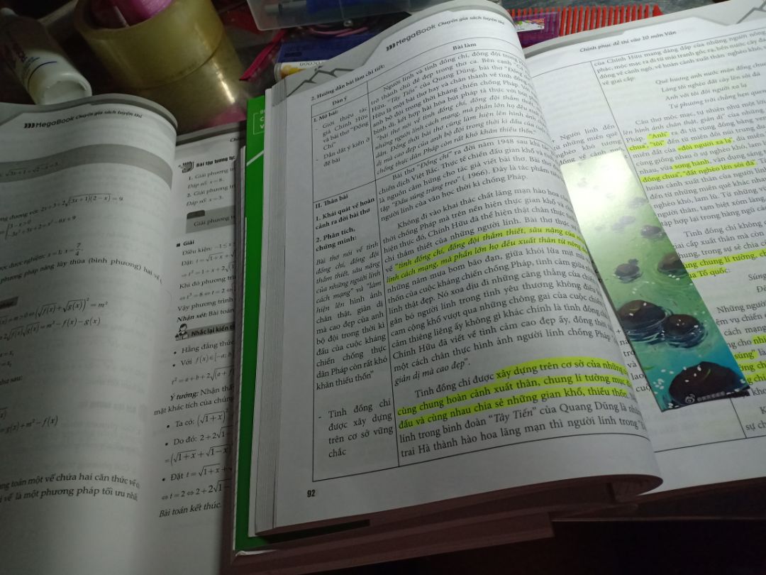 sách rất hay nha mn, không mua là một uổng phí to lớn đó nha, sách đầy đủ kiến thức ôn thi, nội dung mới mẻ, dễ học. dễ hiểu. tuy nhiên môn toán hơi nâng cái một xíu, nếu bạn nào chịu học thì cái kiến thức nó tăng vù luôn. yêuuuuu
