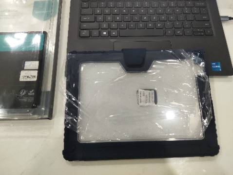 Vừa vặn, nam châm hút tốt, da đẹp, màu đẹp, đóng gói cẩn thận.