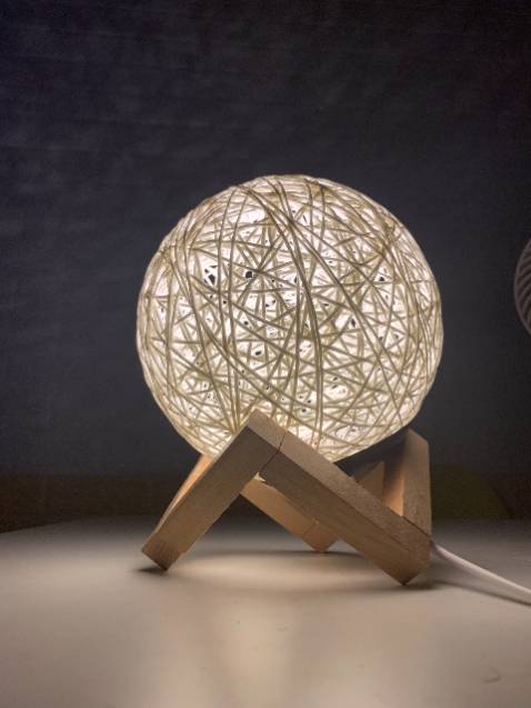 Đèn thiết kế nhìn châu âu, mình thích phong cách này. quá ưng ý.  Có thể điều chỉnh được độ sáng. làm đèn ngủ hay đèn trang trí ở cửa hàng cũng rất ok. giao hàng nhanh. thanks shop.