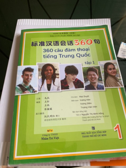 Quyển sách được bọc kĩ càng và cẩn thận. Giao hàng nhanh!