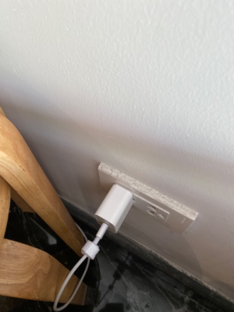 sạc ko nóng, điện vào ổn định