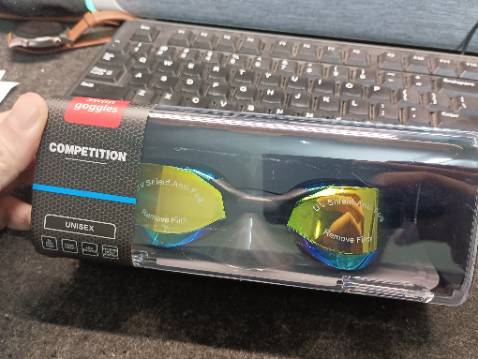 Kính và hộp đều đẹp, cho shop 10đ