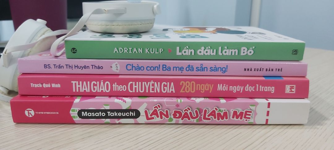 đóng gói ko an toàn xí nào cứ tưởng ướt hết, thùng giấy thì méo mó, rách nát
nhưng sách ko bị sao và rất hay
nên vẫn cho 5 sao