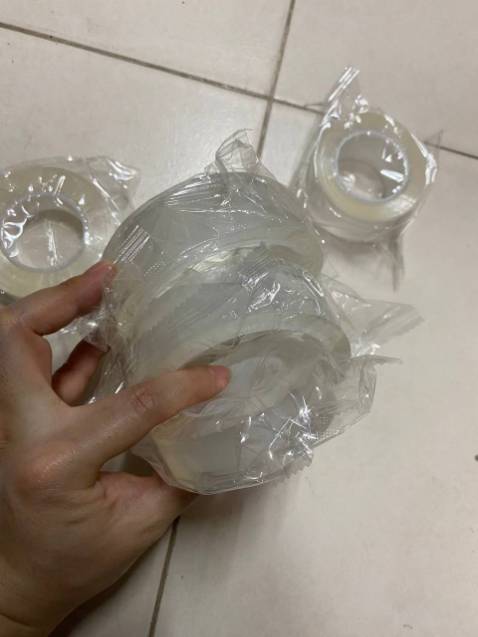 Sản phẩm đẹp như hình
Dán chắc chắn sieu dính luôn ạ
Cuộn to nhỏ nhưng mà kích thước bằng nhau.