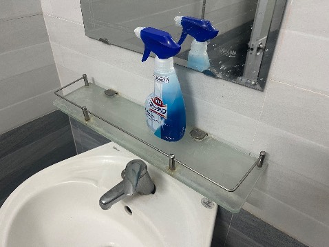 Tẩy rửa không sạch nhu quảng cáo.
Đúng loại, giao đúng, shipper gọi thông bấp.