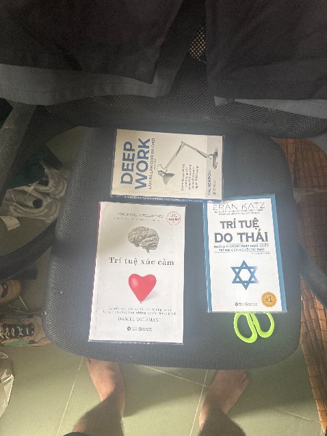 Giao nhanh, giá tốt, sách hay nên mua đọc nha mọi người