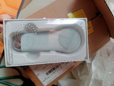 Sản phẩm nhỏ gọn. Nhưng không có quà đi kèm như quảng cáo