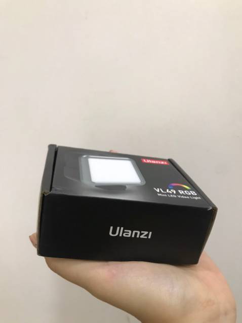 Đèn LED hỗ trợ quay phim hay chụp hình đều ok, phù hợp quay Vlog