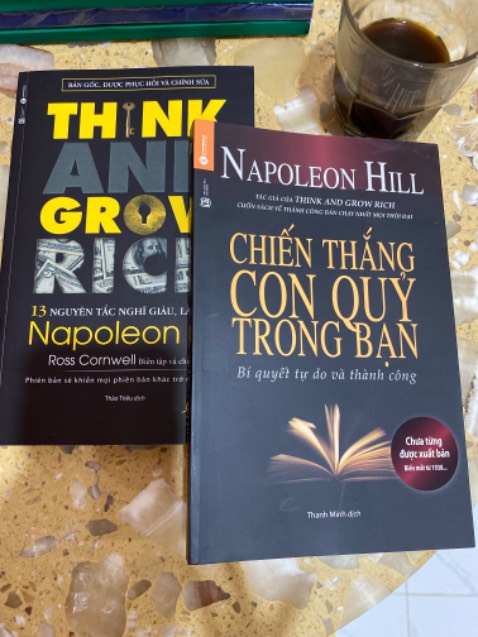 Nội dung sách vô cùng thiết thực, dễ hiểu, dễ áp dụng VÀ cũng rất hữu ích, mỗi lần đọc là một lần thấy mới mẻ. Mình nghĩ bạn trẻ nào cũng nên đọc hai cuốn sách này ít nhất một lần.