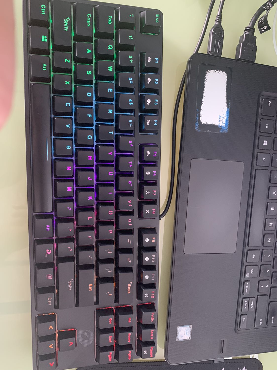 Sản phẩm ok, phím nhạy. Led đủ sáng nếu ở ban đêm thì tuyệt. Có cái do dịch chờ hơn 20 ngày mới có hàng Sản phẩm ok, phím nhạy. Led đủ sáng nếu ở ban đêm thì tuyệt. Có cái do dịch chờ hơn 20 ngày mới có hàng