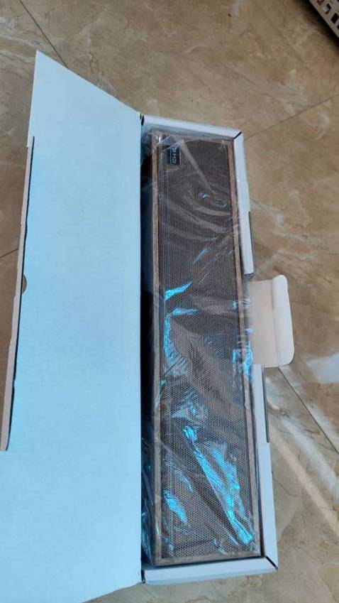 Giao hành nhanh, loa đẹp nghe tốt, bass ấm, sẽ mua thêm