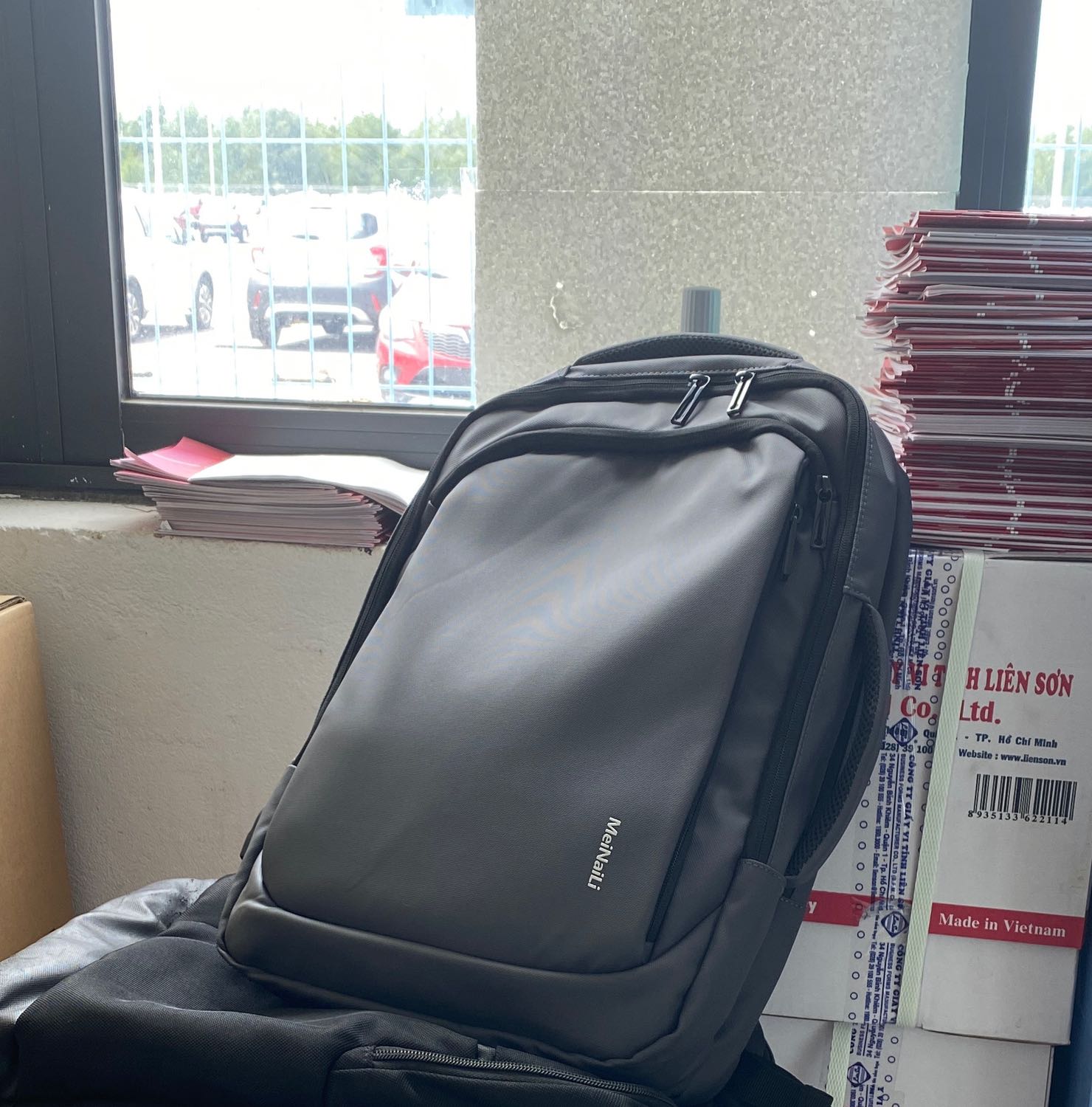 Cũng tạm được. Với giá này thì cũng thấy k vấn đề gì. Nhiều ngăn