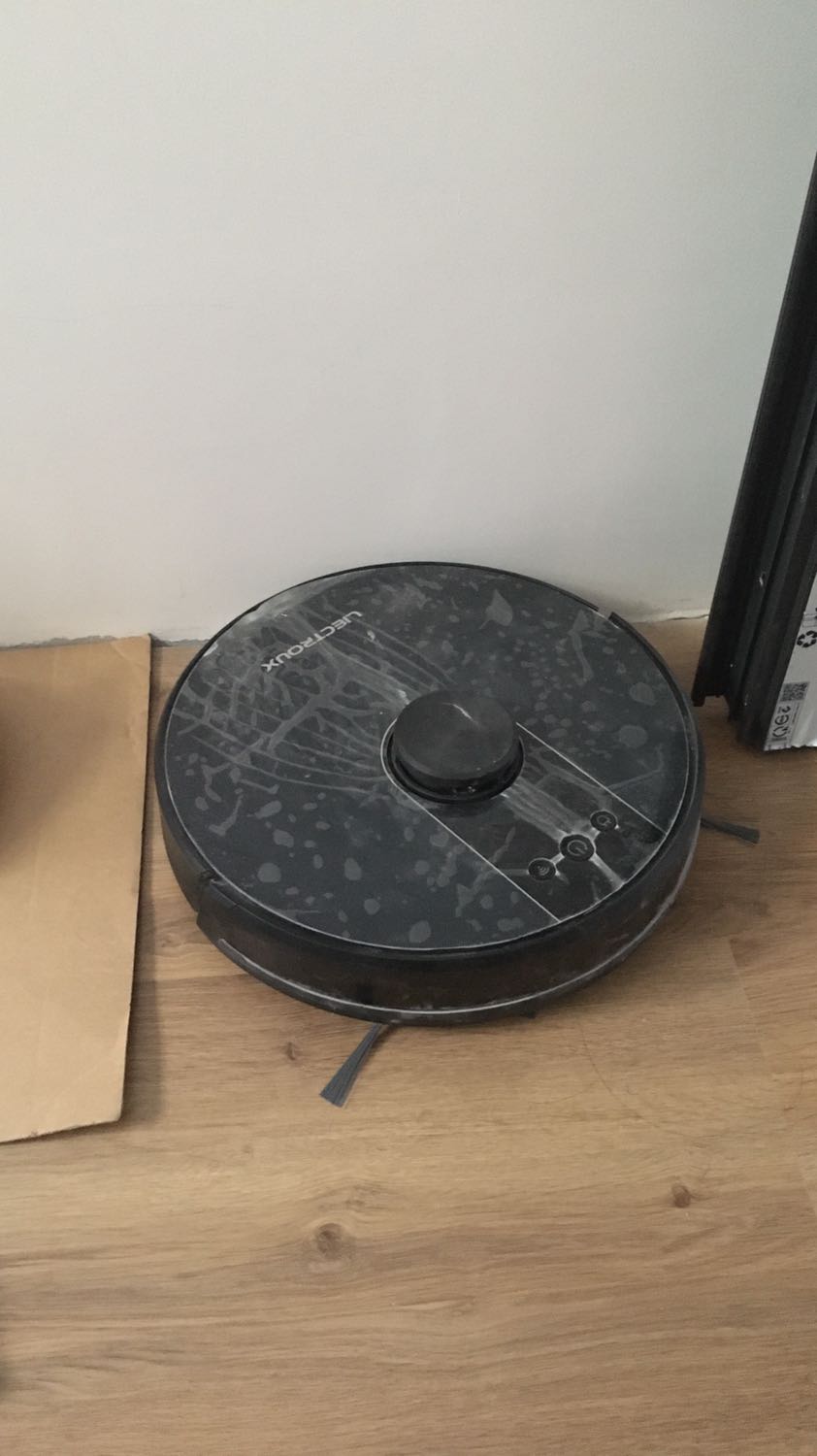 Sản phẩm đóng gói cẩn thận, robot hoạt động tốt