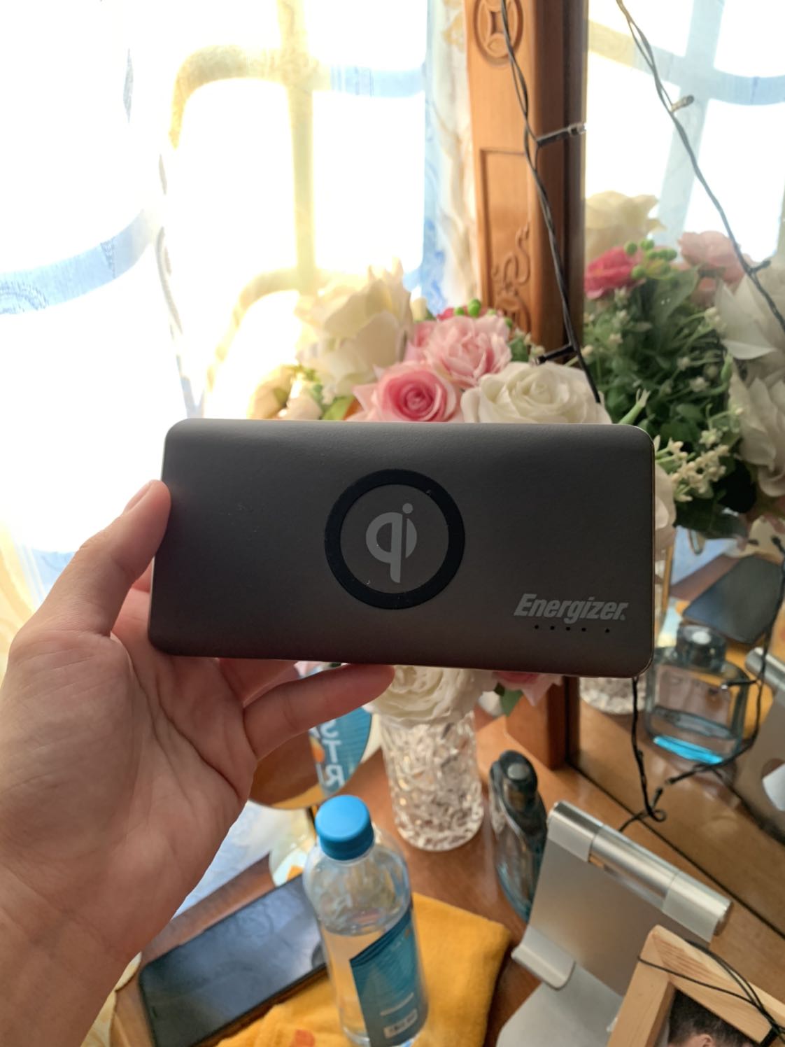 Sang xịn mịn, chất lượng tốt, cầm chắc tay và nhỏ gọn