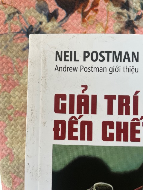 Nhận sách bị dơ, viết phản hồi không hài lòng.
Tiki gọi lại hỏi thăm và đổi cuốn mới cho mình liền luôn. Tuyệt vời!.