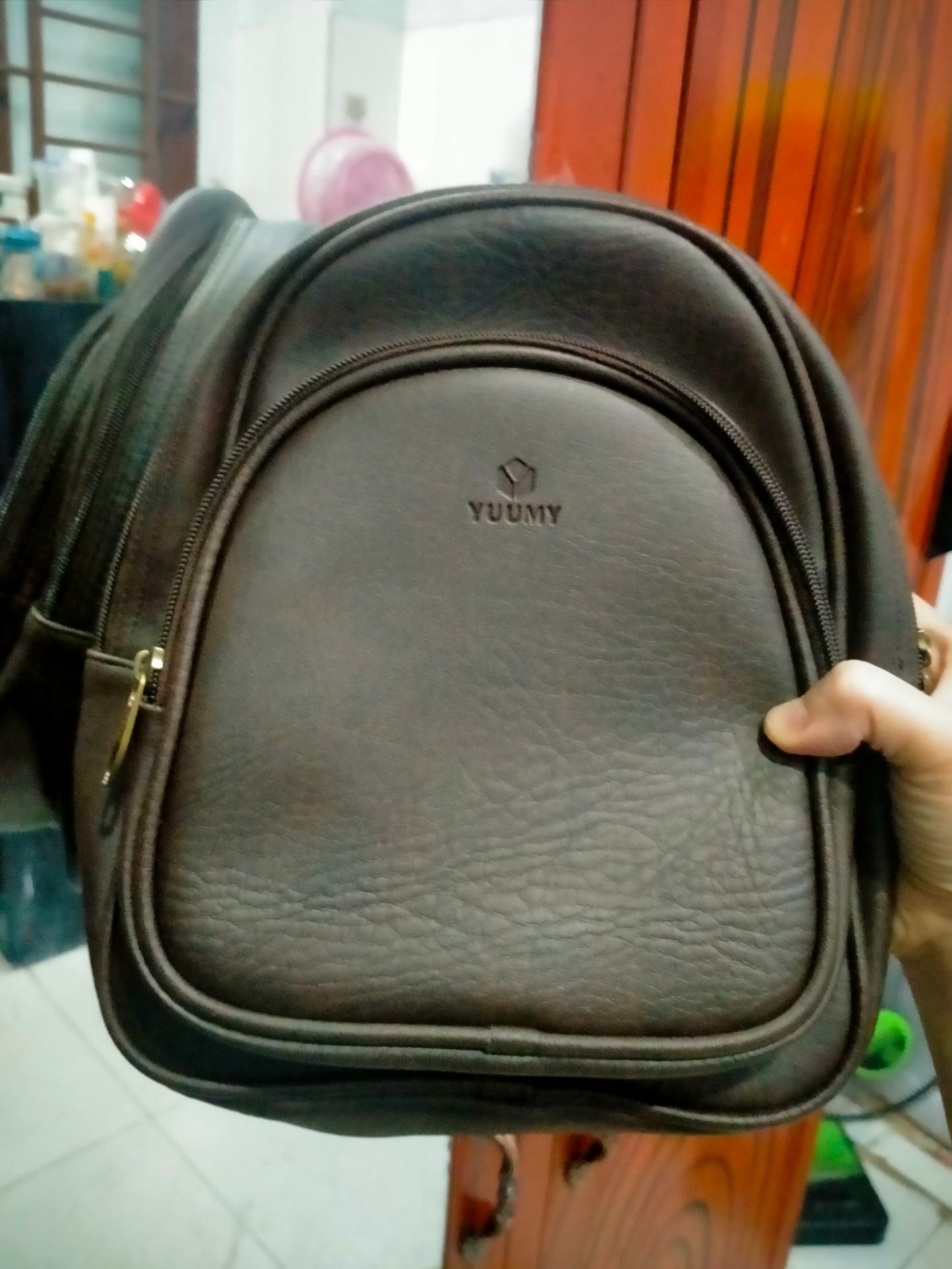 Giao rất nhanh, tiki dong gói hộp kĩ lưỡng bao bì tem mác xịn sò,balo vừa vặn ko to cug ko nhỏ, nhìn da chắc lắm, chắc là bền lắm đây.