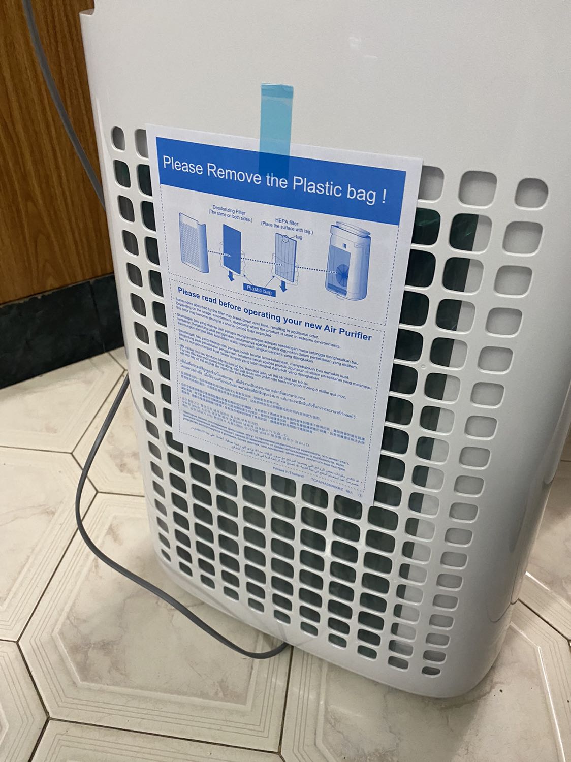 Máy chạy tốt, êm. Cảm biến bụi và mùi nhạy. Bộ lọc dễ tháo lắp để vệ sinh. Tuy nhiên máy đã hết bảo hành từ 11/2021 nên phải liên hệ Tiki để hỗ trợ gia hạn bảo hành 12 tháng. Tiki nói sẽ gửi hoá đơn điện tử qua *** và thời gian bảo hành tính theo ngày nhận hàng mà đến h vẫn chưa nhận đc. Máy chạy tốt, êm. Cảm biến bụi và mùi nhạy. Bộ lọc dễ tháo lắp để vệ sinh. Tuy nhiên máy đã hết bảo hành từ 11/2021 nên phải liên hệ Tiki để hỗ trợ gia hạn bảo hành 12 tháng. Tiki nói sẽ gửi hoá đơn điện tử qua *** và thời gian bảo hành tính theo ngày nhận hàng mà đến h vẫn chưa nhận đc.