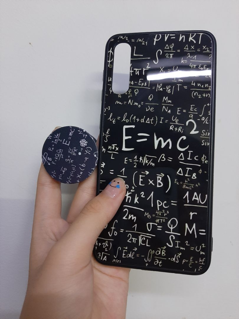 ko thấy ai nhận xét thật sự mình rất lo lun é, ai ngờ rất tốt lun, mình đặt ốp vs pop, ốp thật sự rất xịn, chắc chắn.. nchug là tốt nhất của tốt lun vs sam sung a50 ít ốp kiểu này lắm. Hn giao zui quá chời. Còn pop thì hơi ko như hình lắm, hơi mờ nhưg sài tốt, chắc là giao cùg vs ốp nên cảm thấy ko ổn bằng chứ thật sự rất tốt?‍♀️❤ Sẽ mua ở đây nhìu??